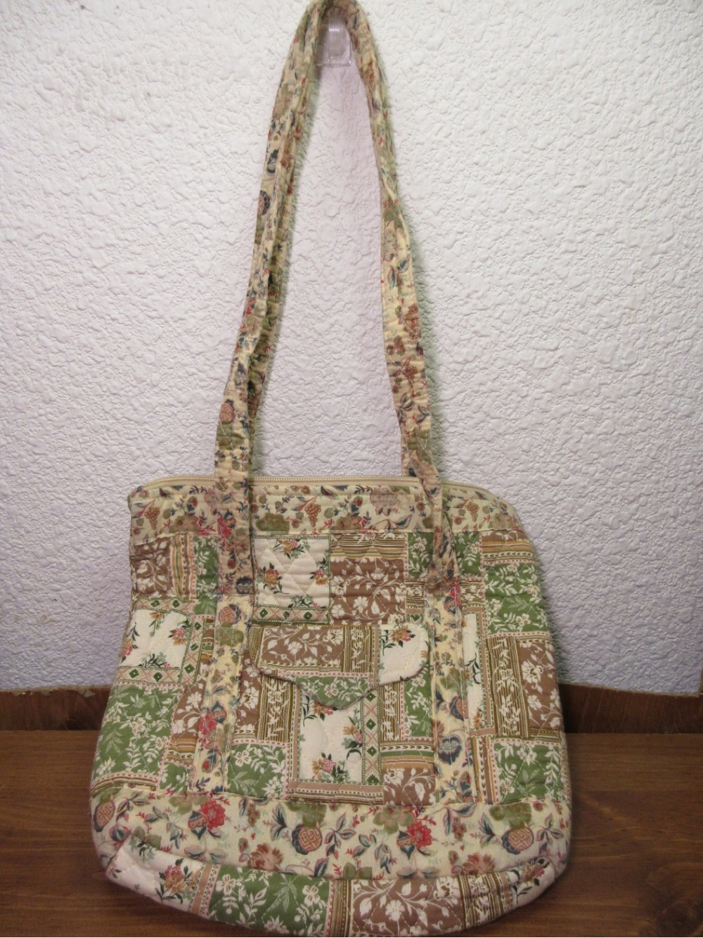 Quilted Floral Patchwork Shoulder Bag in Green & Cream